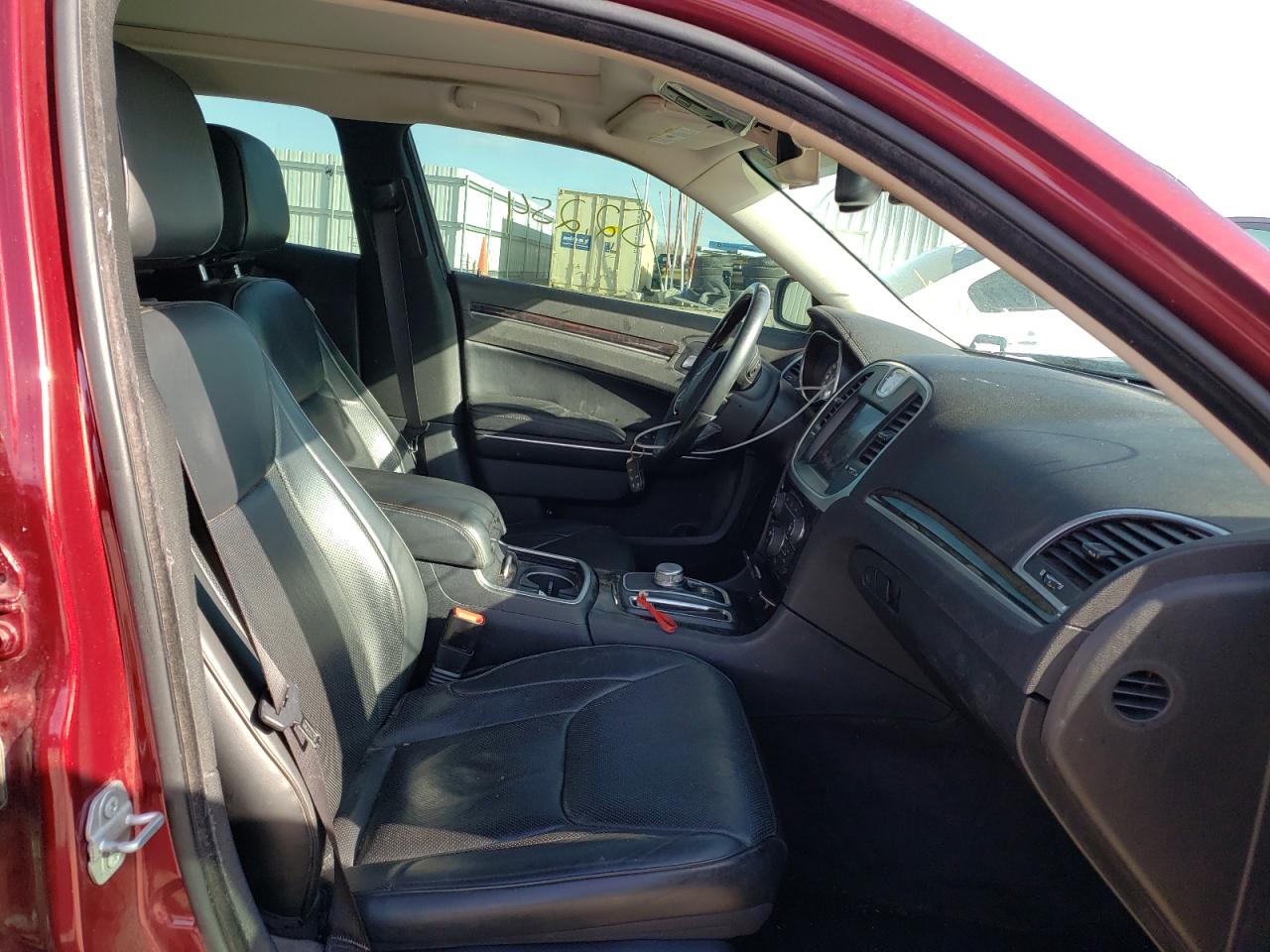 Photo 5 from auction – 2016 CHRYSLER 300C with VIN 2C3CCAEG6GH343552