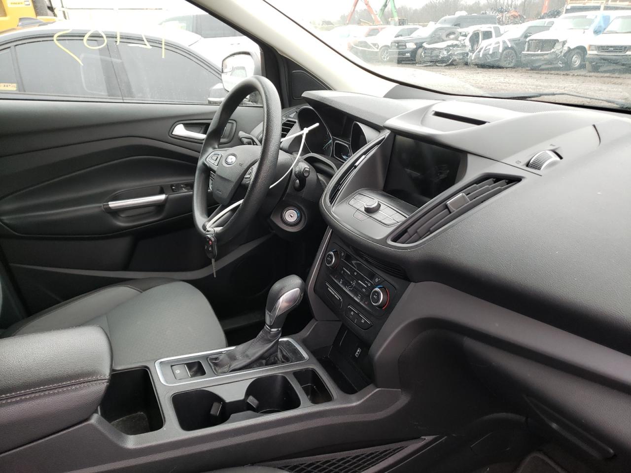 Photo 9 from auction – 2018 FORD ESCAPE SE with VIN 1FMCU9GDXJUD37862