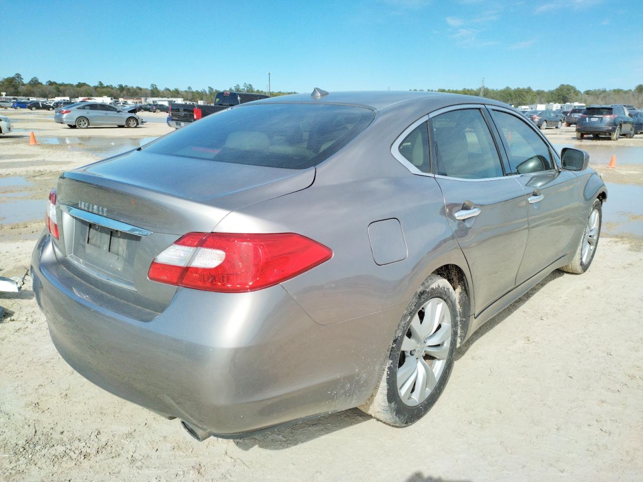 Photo 4 from auction – 2011 INFINITI M37 with VIN JN1BY1AP2BM325136