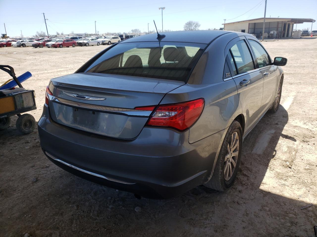 Photo 4 from auction – 2012 CHRYSLER 200 TOURIN with VIN 1C3CCBBB2CN104287