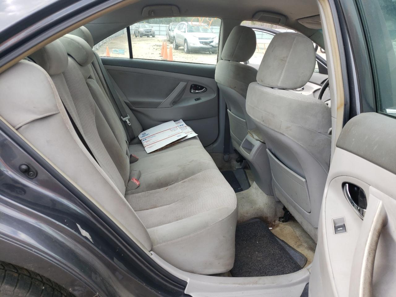 Photo 6 from auction – 2011 TOYOTA CAMRY BASE with VIN 4T1BF3EK1BU135448