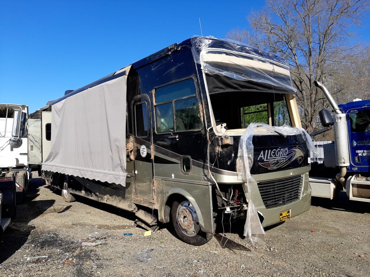 FORD F53 2012 with VIN 1F66F5DYXC0A01637 - Photo from auction