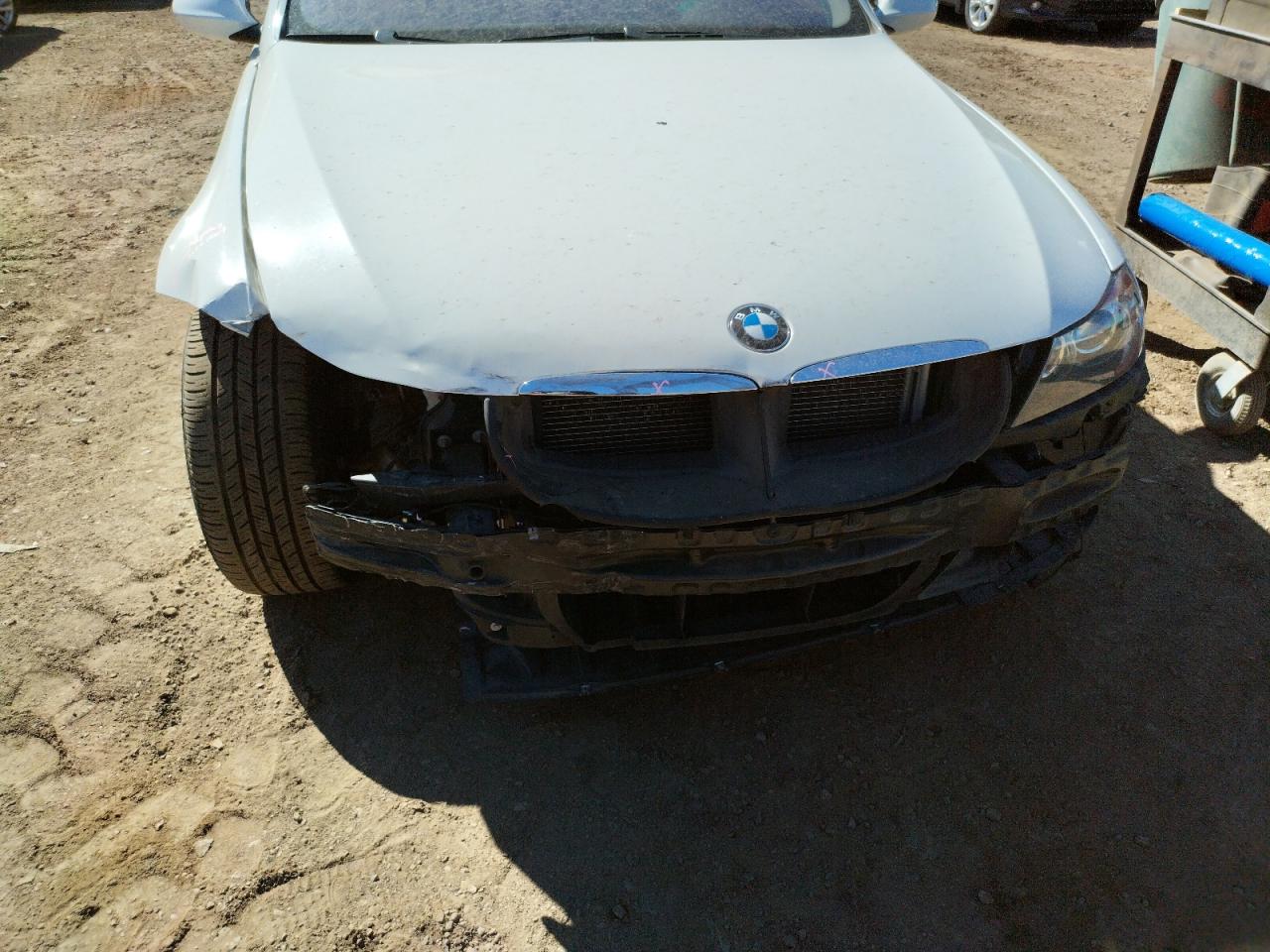 Photo 9 from auction – 2006 BMW 330 I with VIN WBAVB33536PS16897