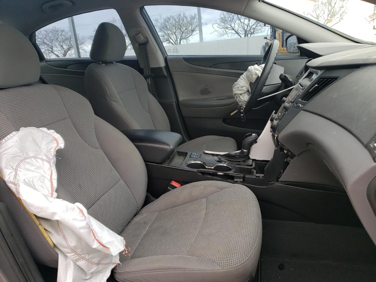 Photo 5 from auction – 2013 HYUNDAI SONATA GLS with VIN 5NPEB4ACXDH789170