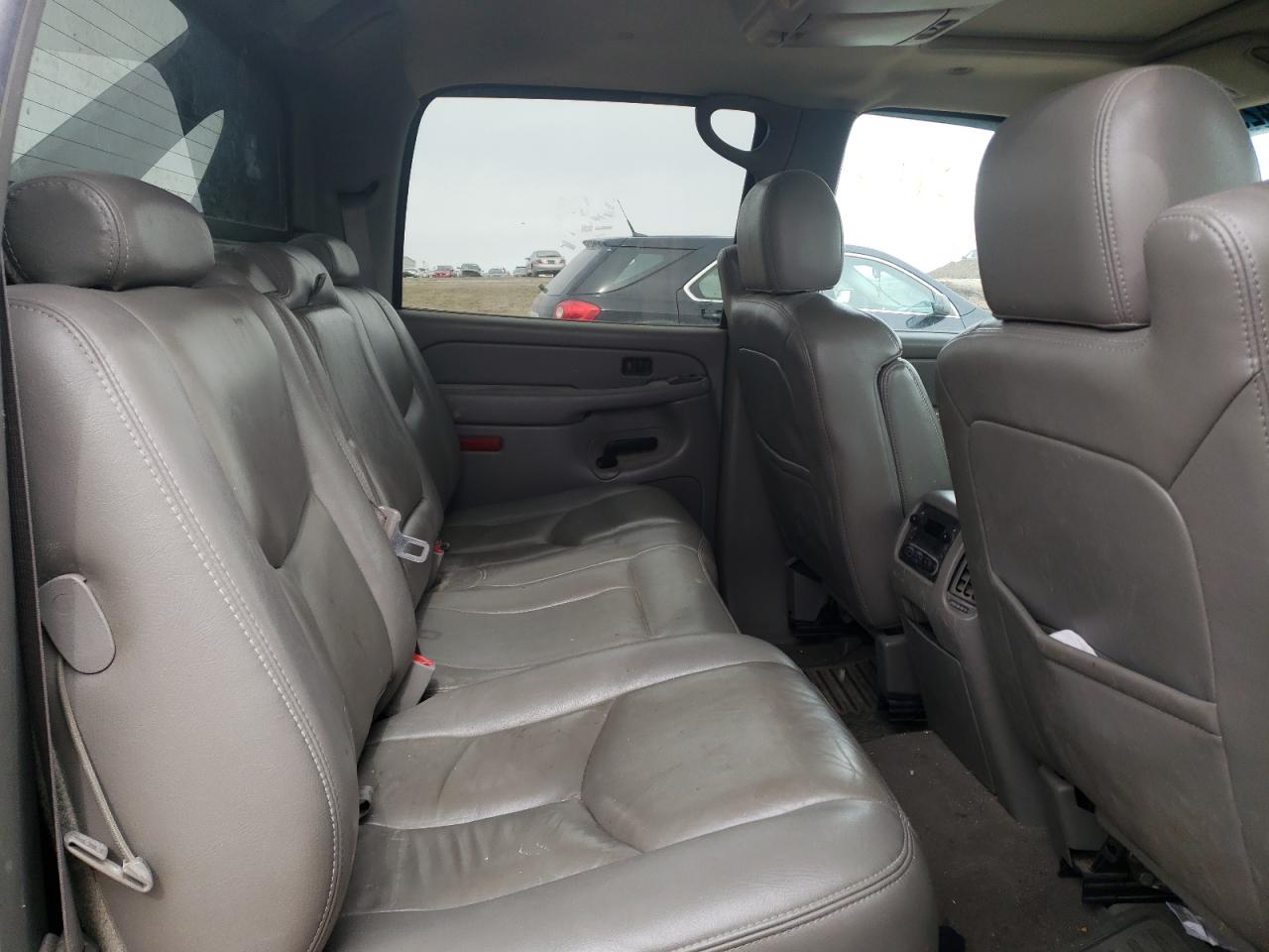 Photo 6 from auction – 2005 CHEVROLET AVALANCHE with VIN 3GNEK12T05G284530