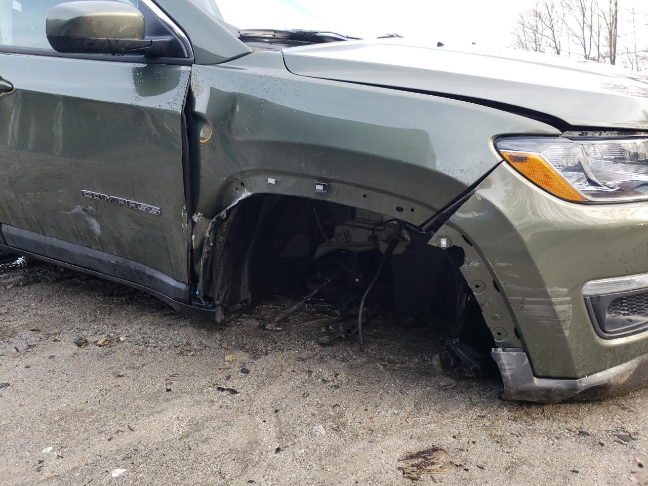 Photo 9 from auction – 2019 JEEP COMPASS LA with VIN 3C4NJDBB6KT786773