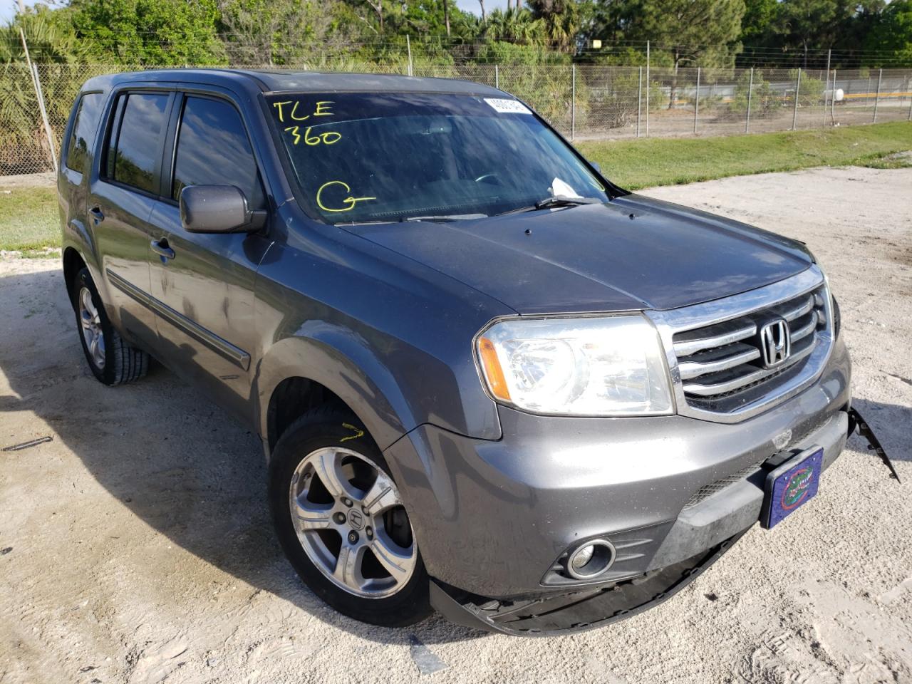 HONDA PILOT EXL 2012 with VIN 5FNYF3H50CB025781 - Photo from auction