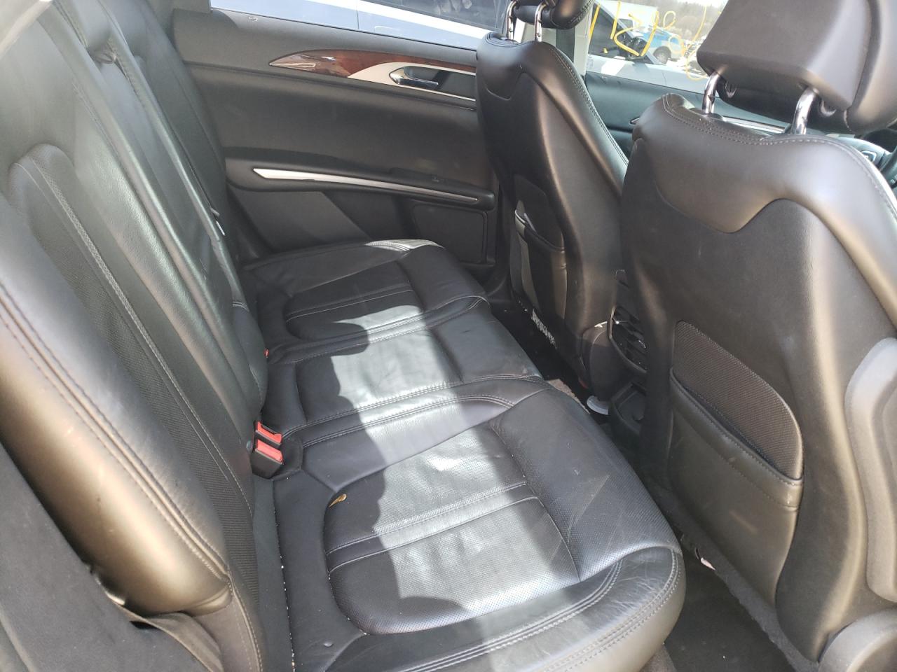 Photo 6 from auction – 2014 LINCOLN MKZ with VIN 3LN6L2GK1ER832762