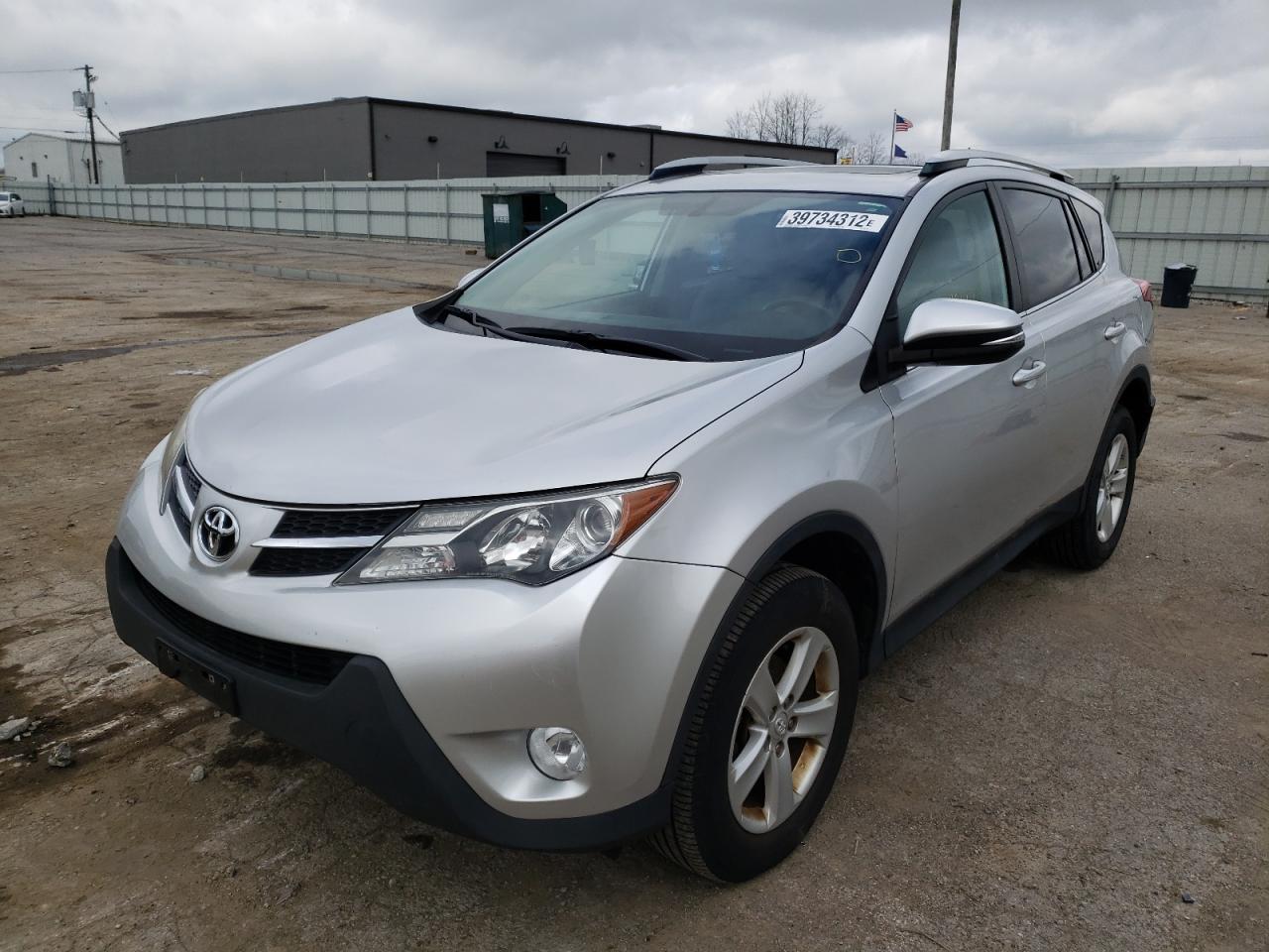 Photo 2 from auction – 2014 TOYOTA RAV4 XLE with VIN 2T3RFREV7EW226179