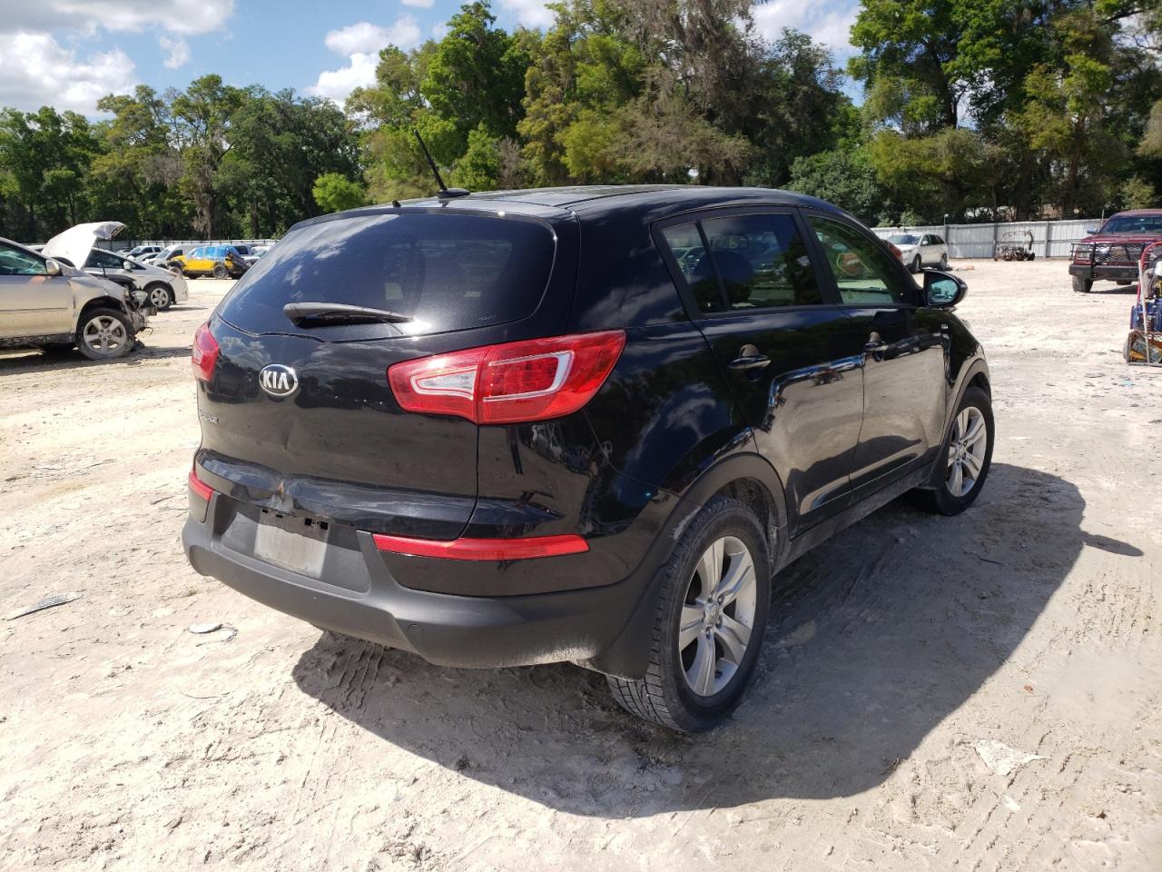 Photo 4 from auction – 2013 KIA SPORTAGE L with VIN KNDPBCA27D7369722