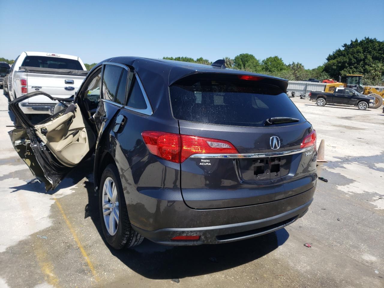 Photo 3 from auction – 2015 ACURA RDX with VIN 5J8TB3H38FL018763