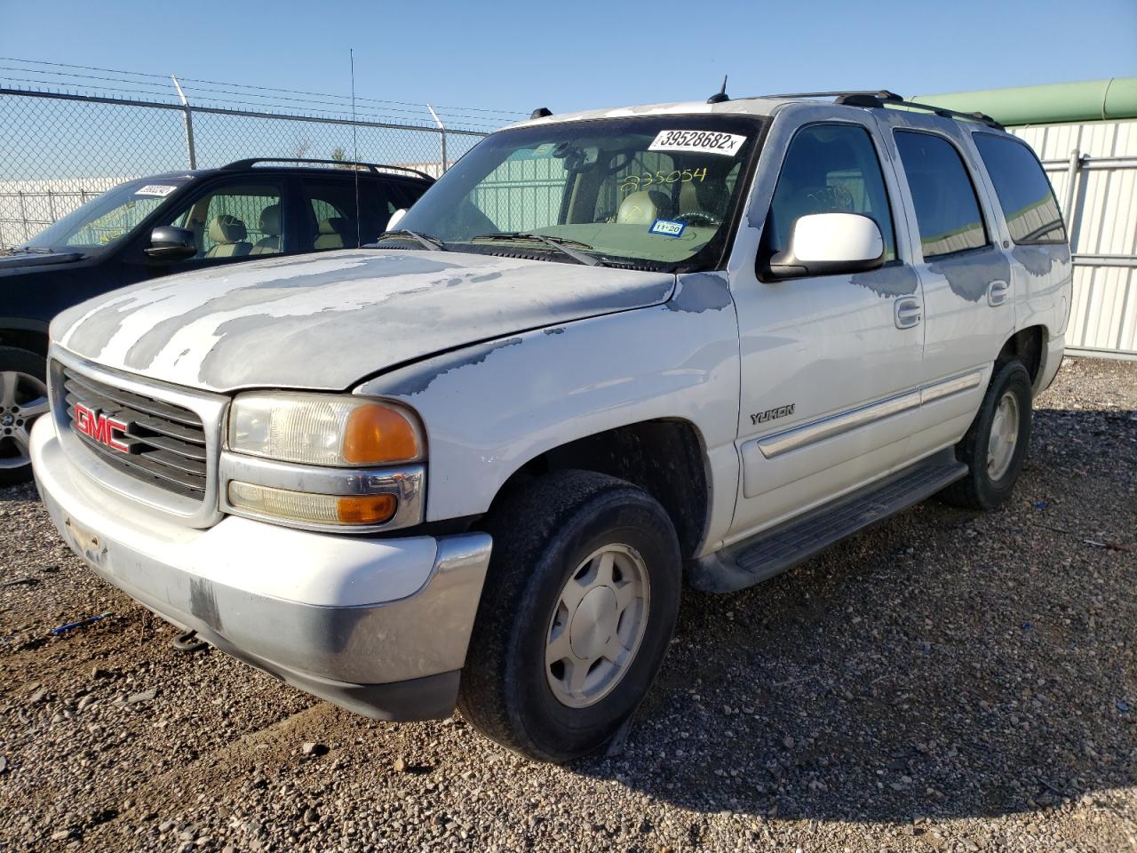 Photo 2 from auction – 2005 GMC YUKON with VIN 1GKEC13T65J181460