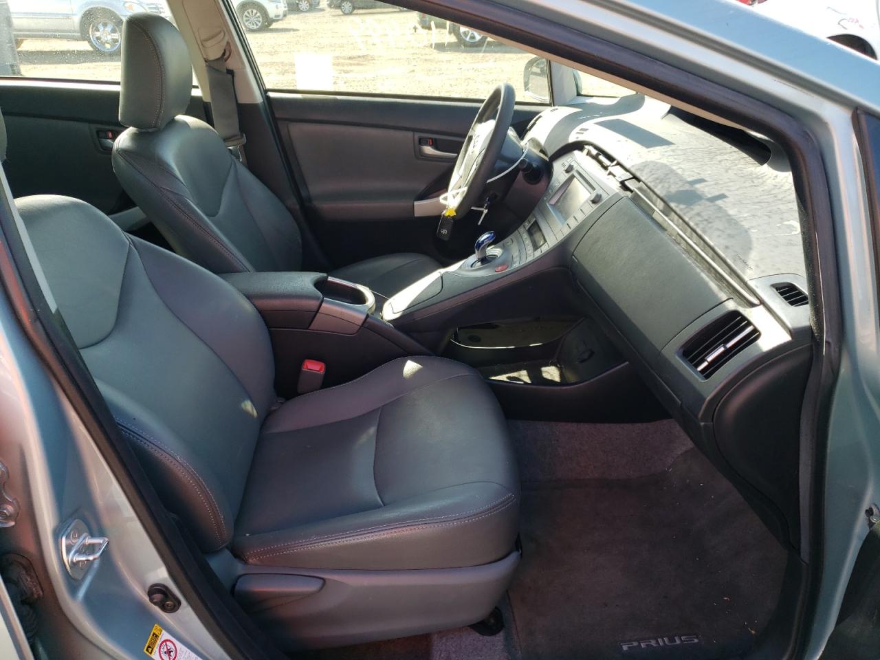 Photo 5 from auction – 2013 TOYOTA PRIUS with VIN JTDKN3DU8D1660604