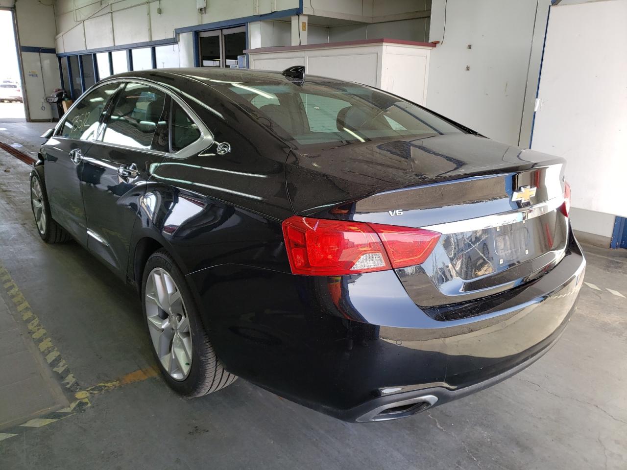Photo 3 from auction – 2019 CHEVROLET IMPALA PRE with VIN 2G1105S36K9105099