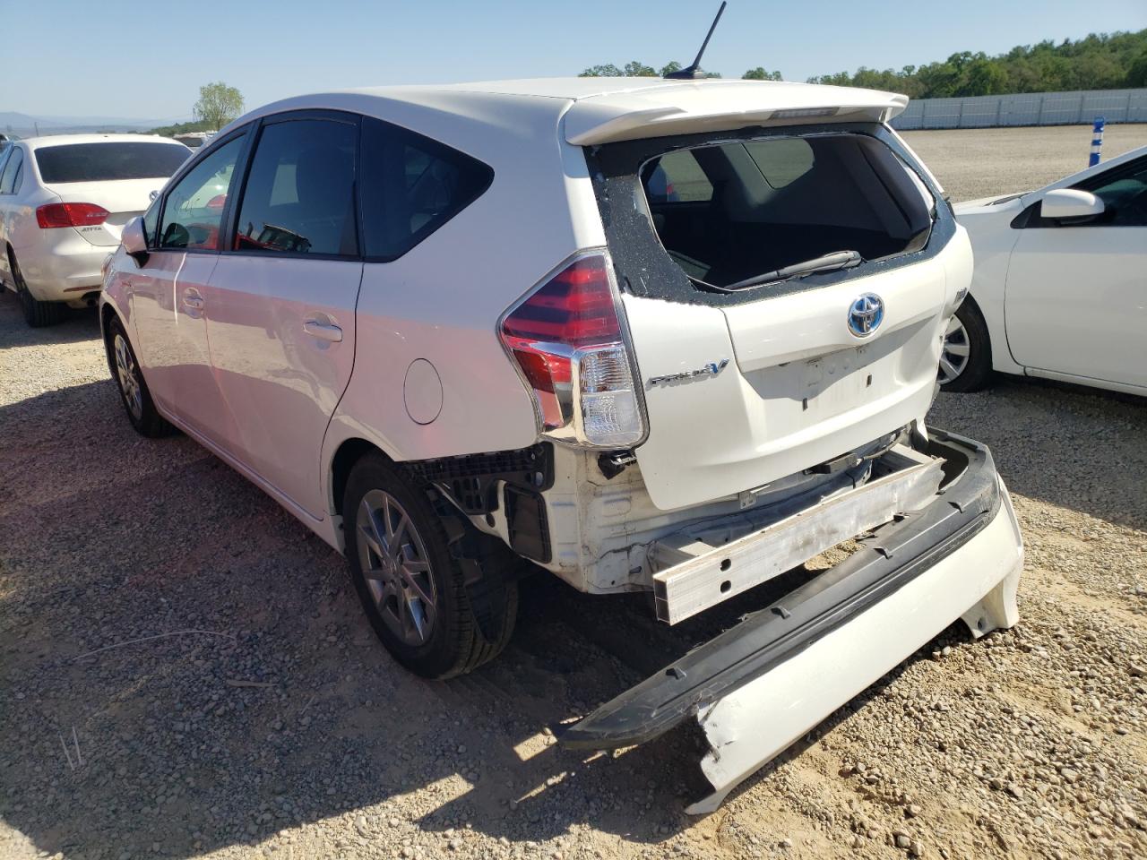 Photo 3 from auction – 2015 TOYOTA PRIUS V with VIN JTDZN3EU0FJ028017