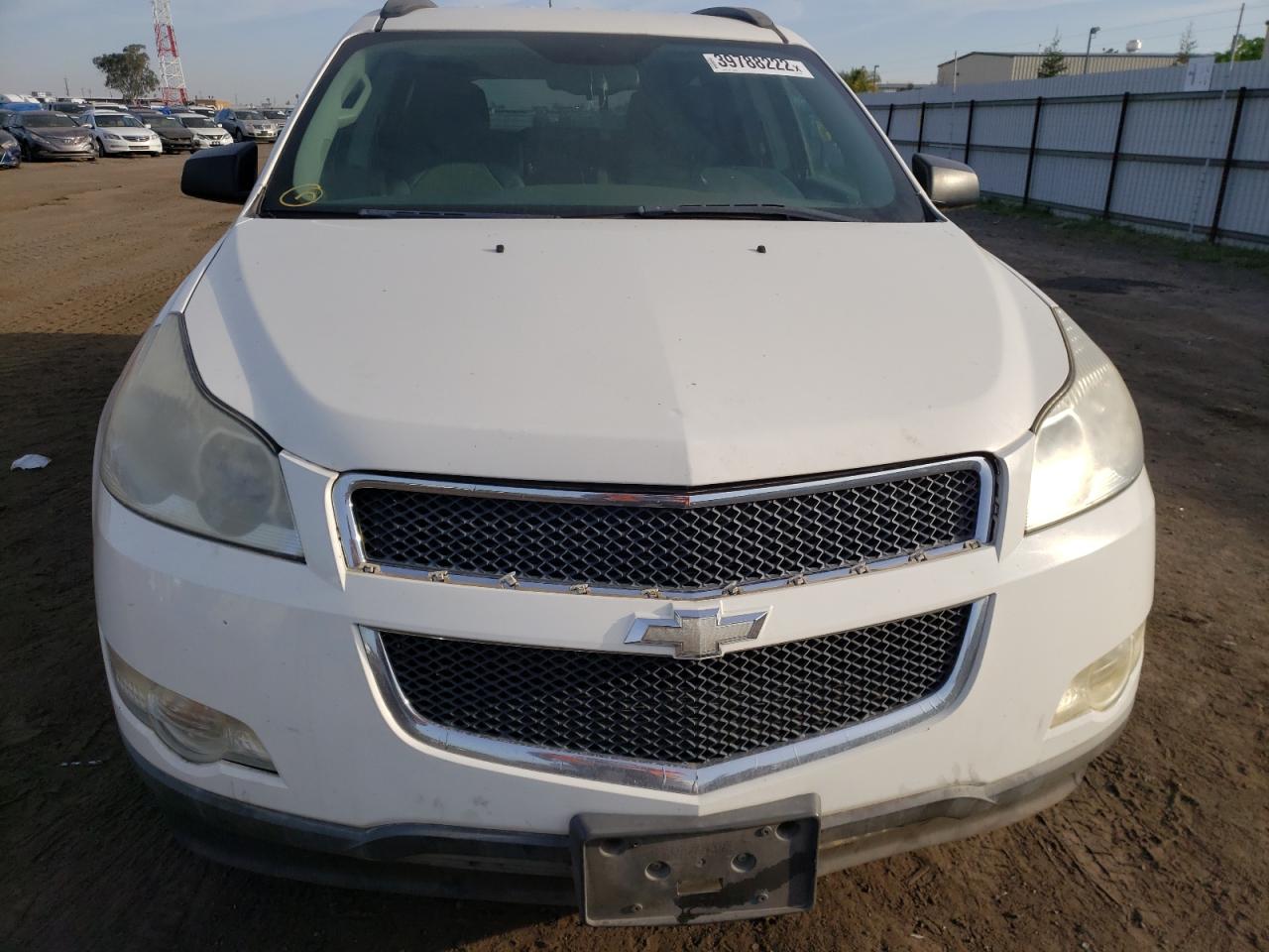 Photo 9 from auction – 2011 CHEVROLET TRAVERSE L with VIN 1GNKVEEDXBJ251342