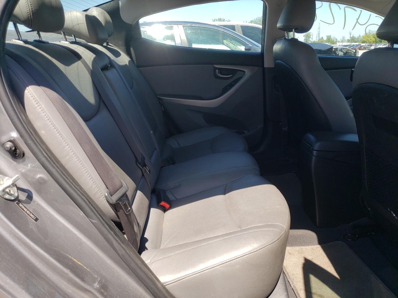 Photo 6 from auction – 2013 HYUNDAI ELANTRA GL with VIN 5NPDH4AE4DH354513