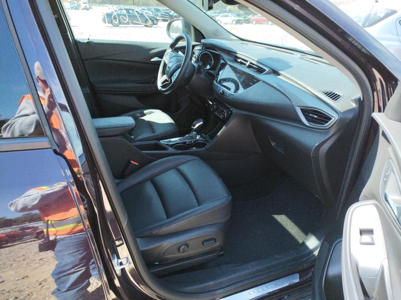 Photo 5 from auction – 2021 BUICK ENCORE GX with VIN KL4MMGSL8MB150853