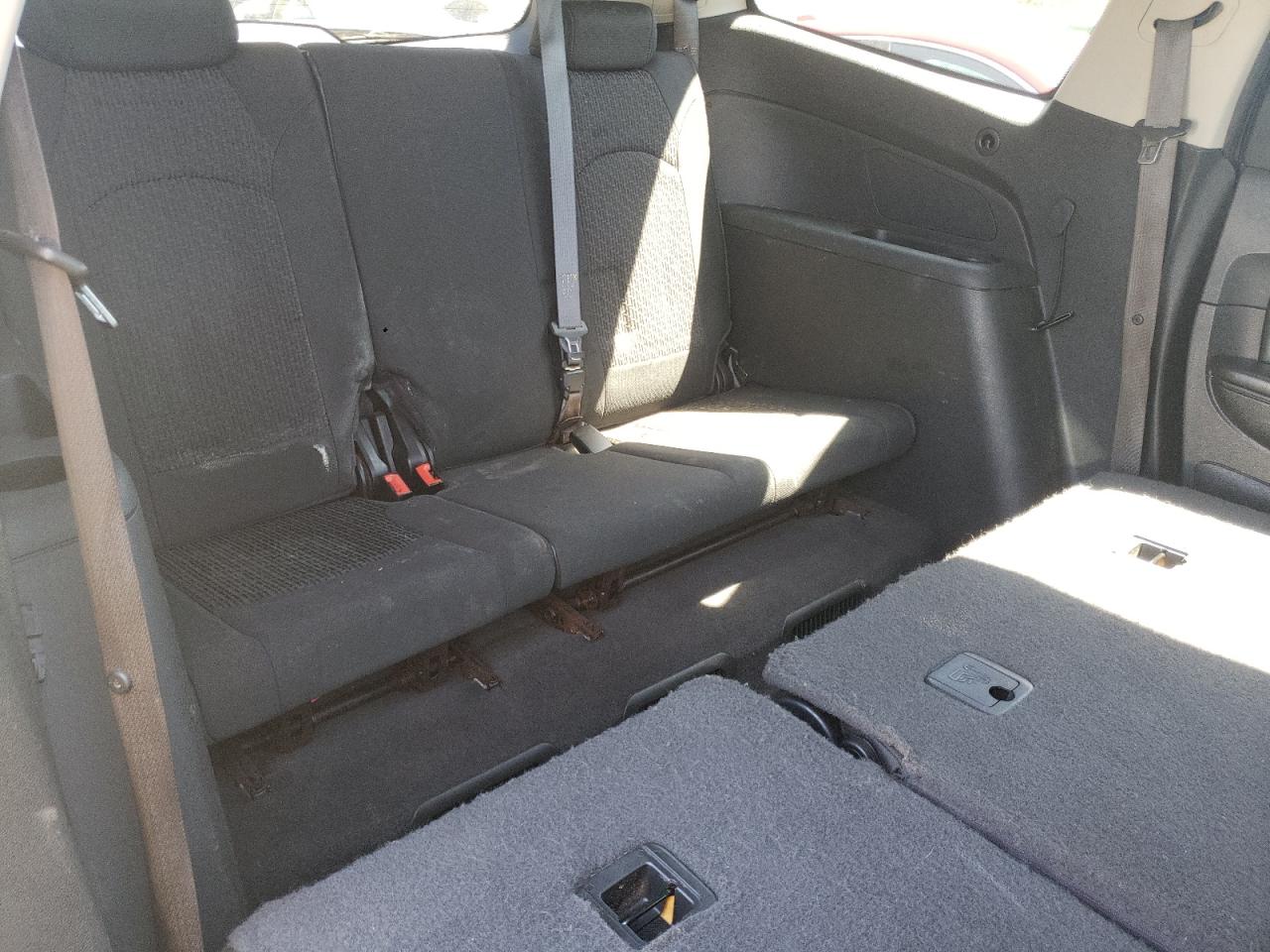 Photo 9 from auction – 2011 CHEVROLET TRAVERSE L with VIN 1GNKRGED1BJ300718