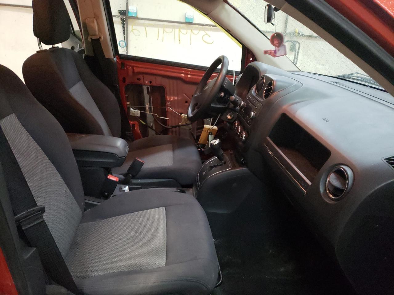 Photo 5 from auction – 2010 JEEP COMPASS SP with VIN 1J4NF4FB2AD536716