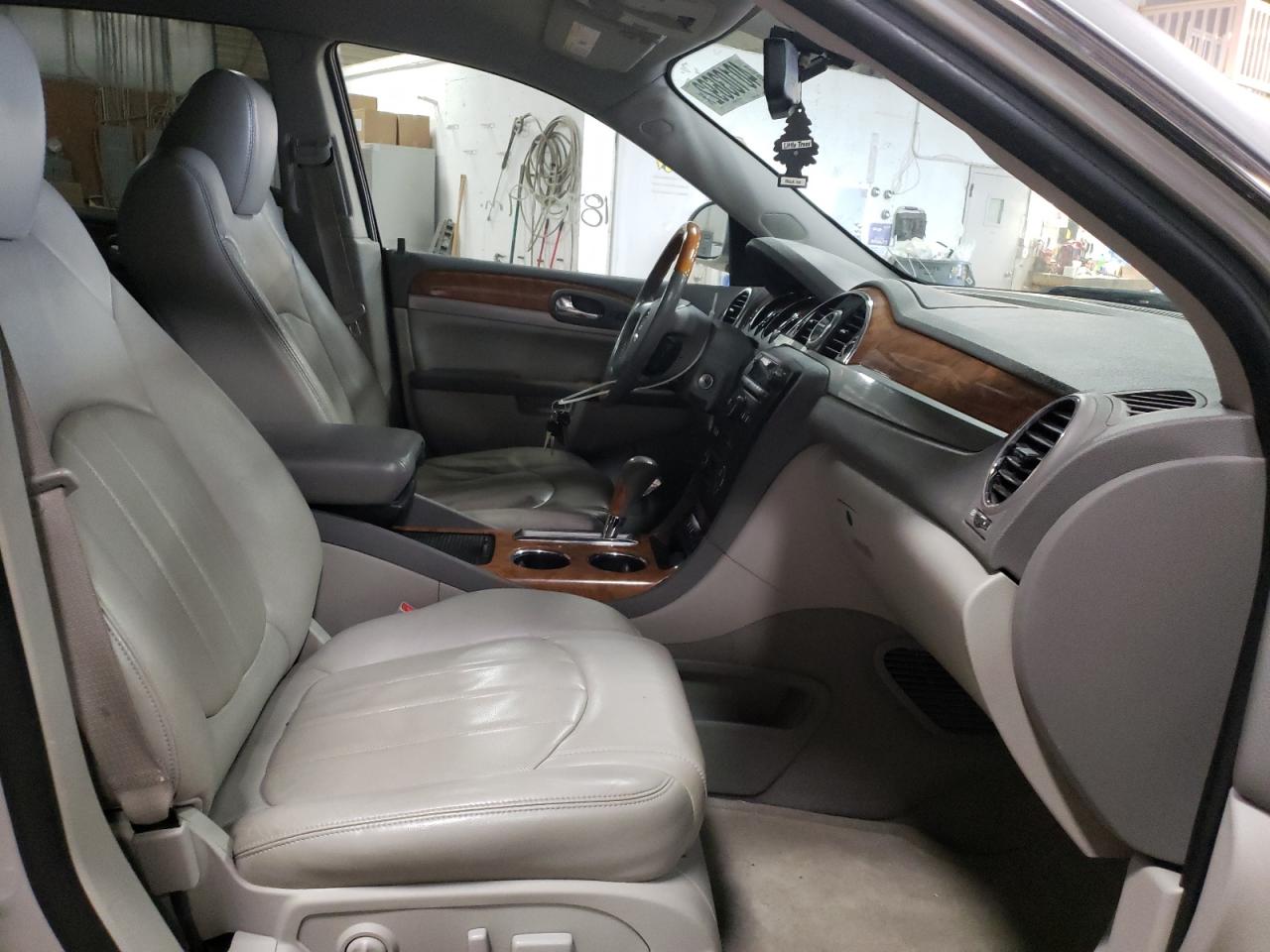 Photo 5 from auction – 2010 BUICK ENCLAVE with VIN 5GALRBED0AJ235781