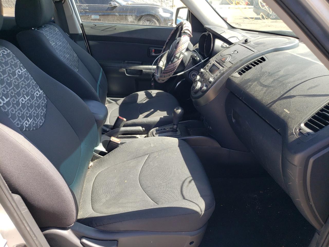 Photo 5 from auction – 2010 KIA SOUL + with VIN KNDJT2A23A7150832