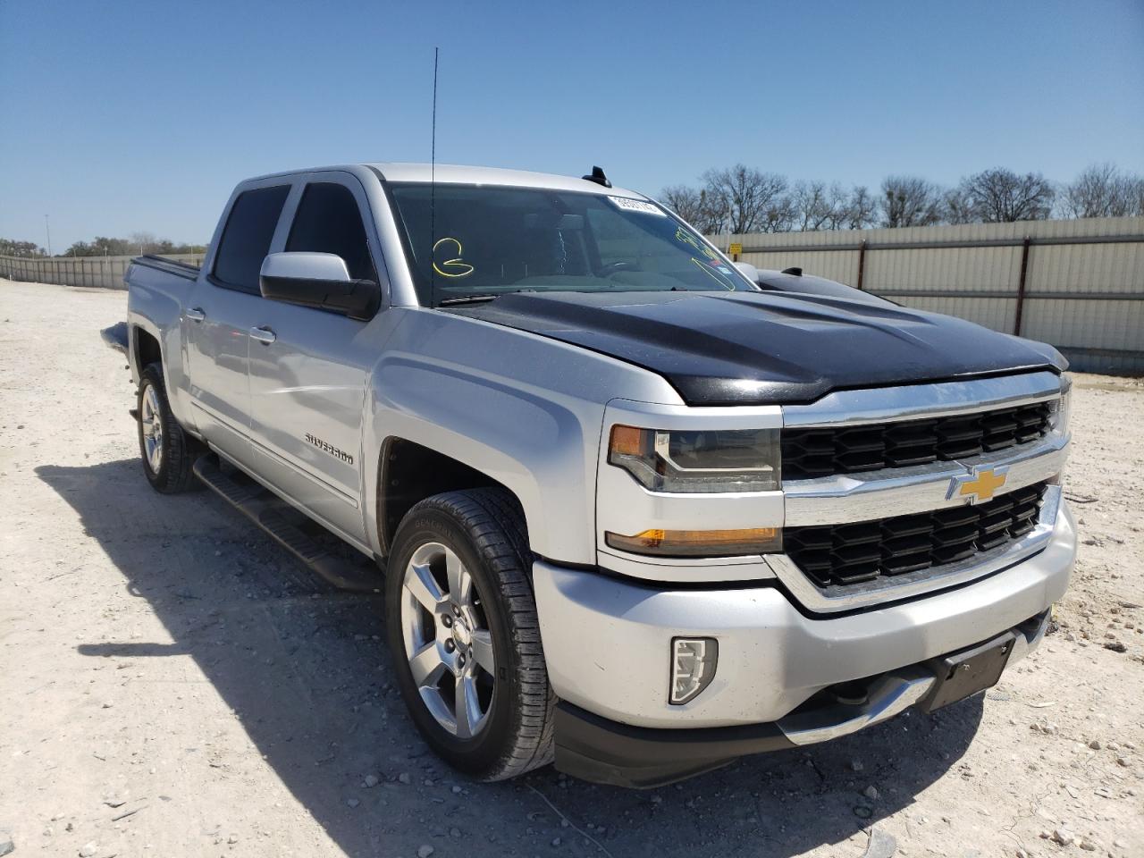 CHEVROLET silverado 2016 with VIN 3GCUKREC6GG327964 - Photo from auction