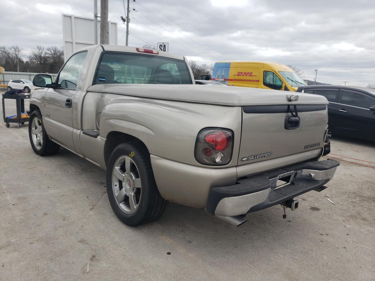 Фото 3 с аукциона – 2000 CHEVROLET SILVERADO с VIN 1GCEC14T7YZ359716