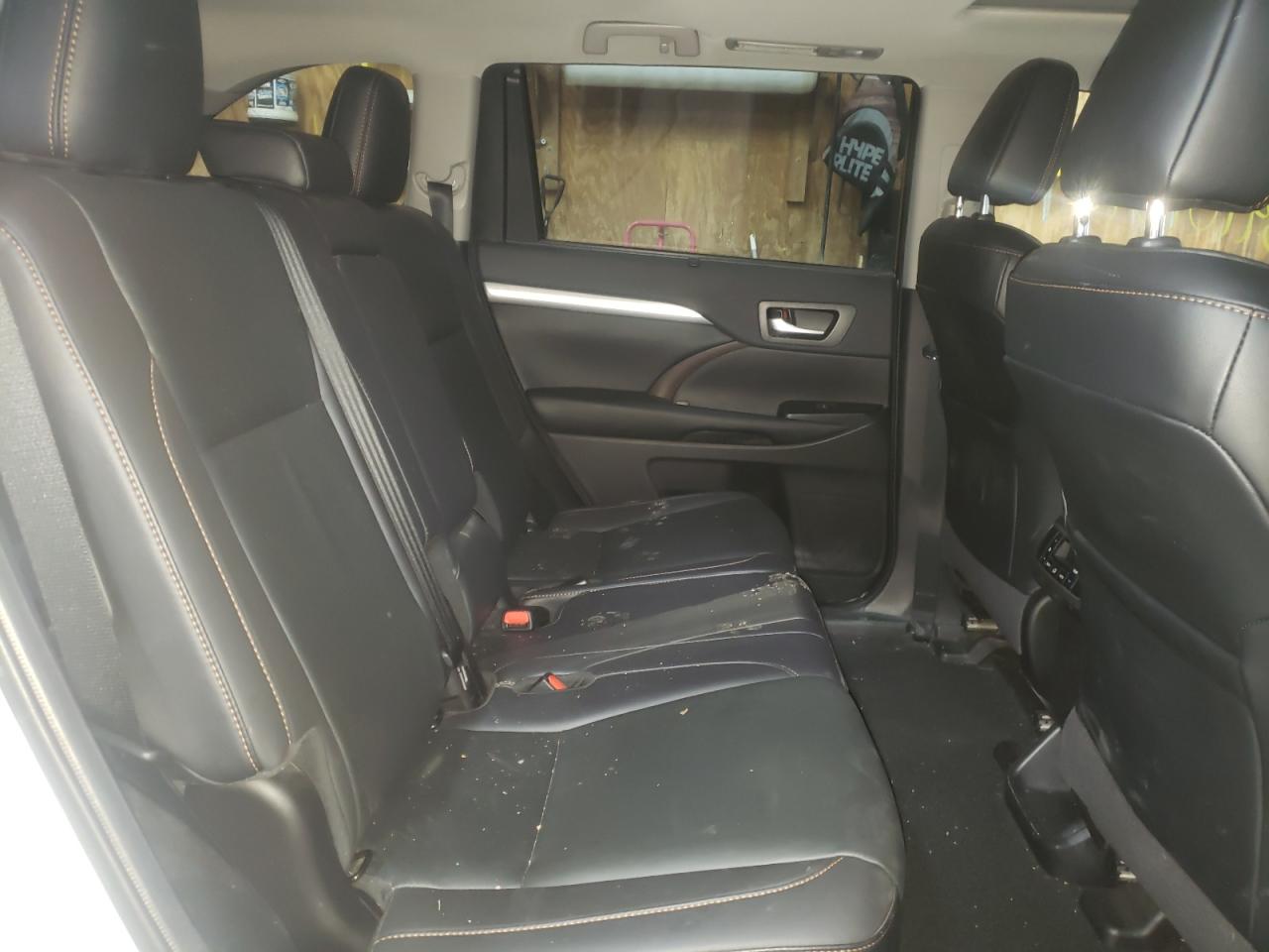 Photo 6 from auction – 2019 TOYOTA HIGHLANDER with VIN 5TDJGRFH9KS077452