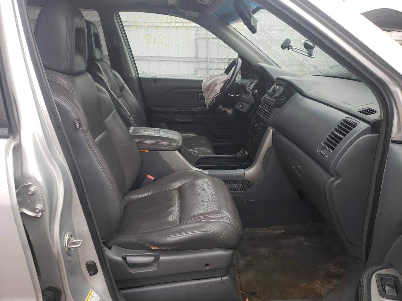 Photo 5 from auction – 2005 HONDA PILOT EXL with VIN 5FNYF18655B066987