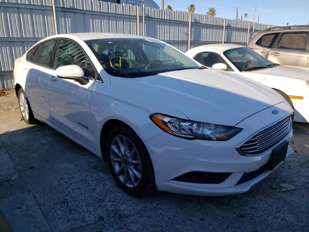 FORD FUSION SE 2017 with VIN 3FA6P0LUXHR306922 - Photo from auction