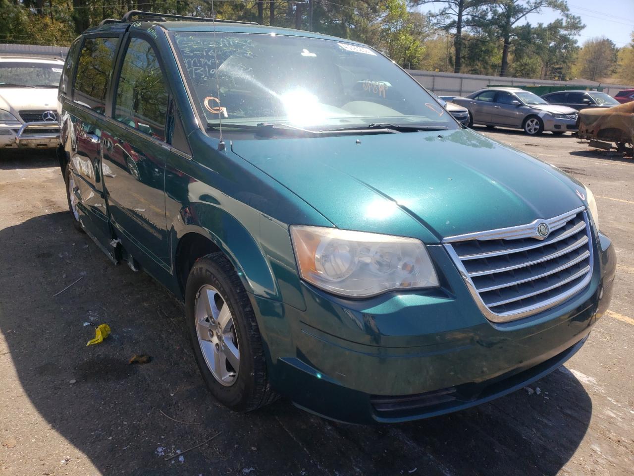 Photo 1 from auction – 2009 CHRYSLER TOWN & COU with VIN 2A8HR44E09R571876