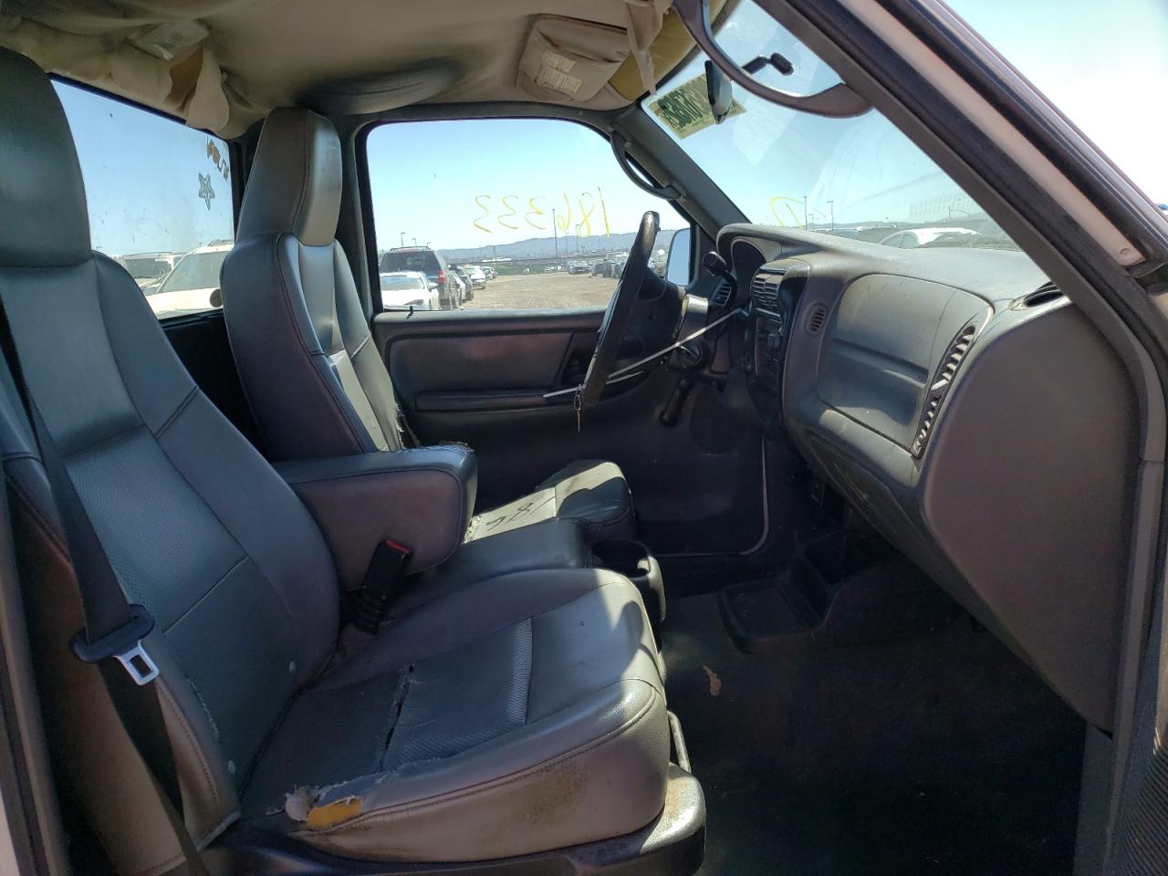 Photo 5 from auction – 2005 FORD RANGER with VIN 1FTYR10D05PA49795