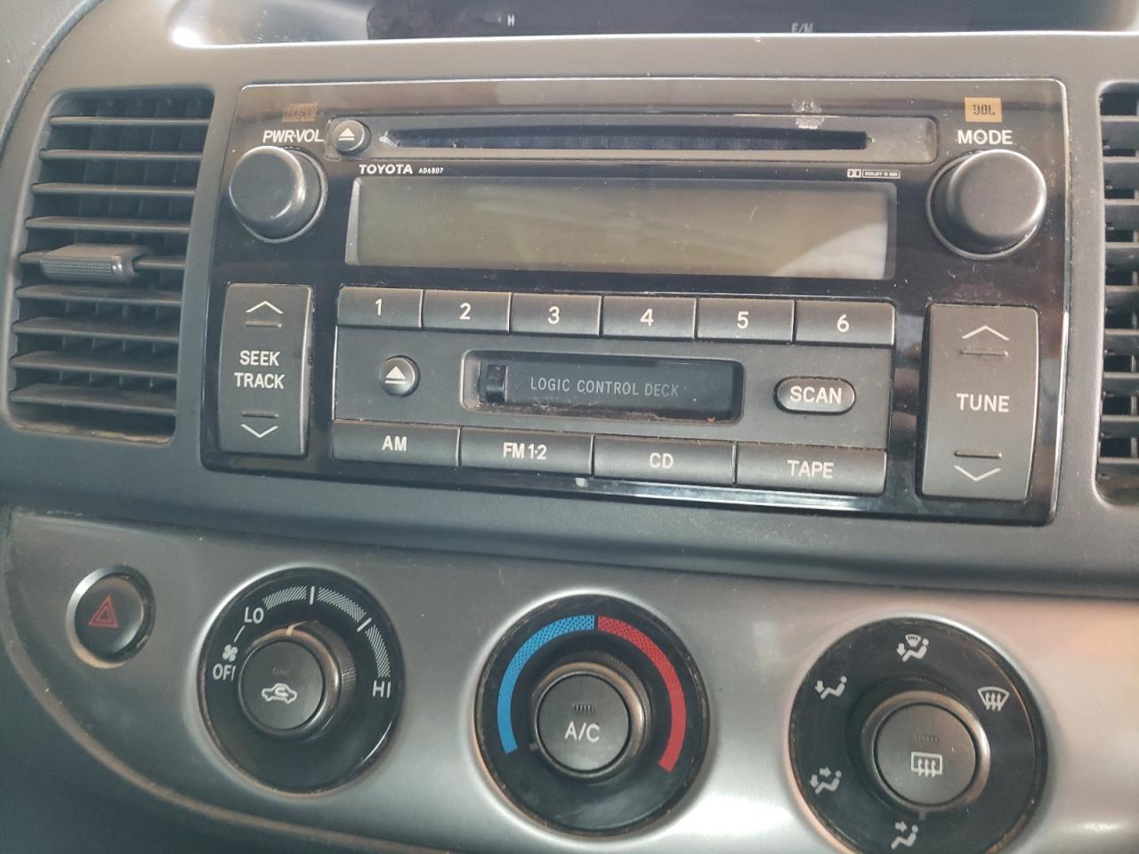 Photo 9 from auction – 2003 TOYOTA CAMRY LE with VIN 4T1BE32K43U249419