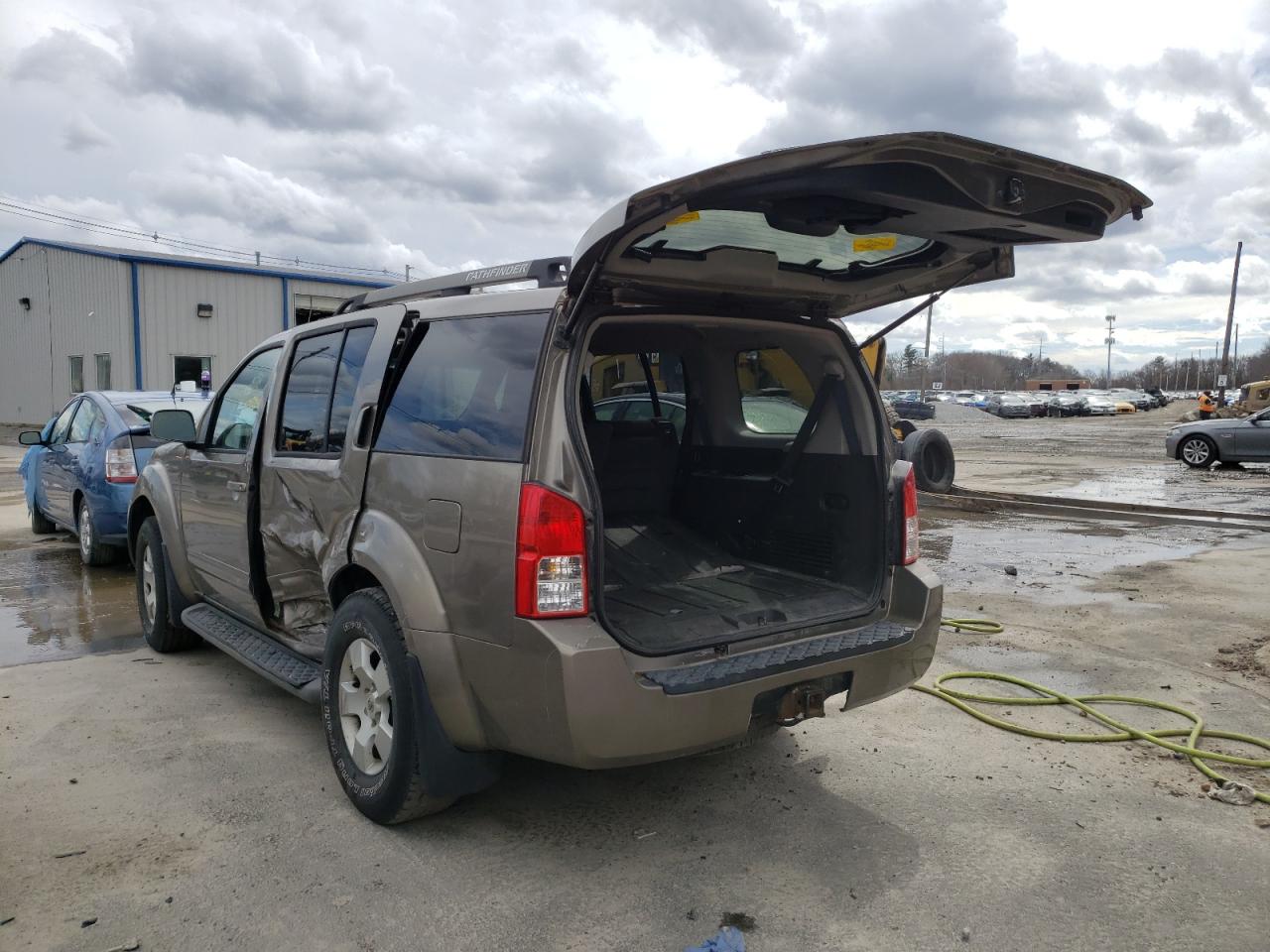 Photo 3 from auction – 2005 NISSAN PATHFINDER with VIN 5N1AR18W95C786262