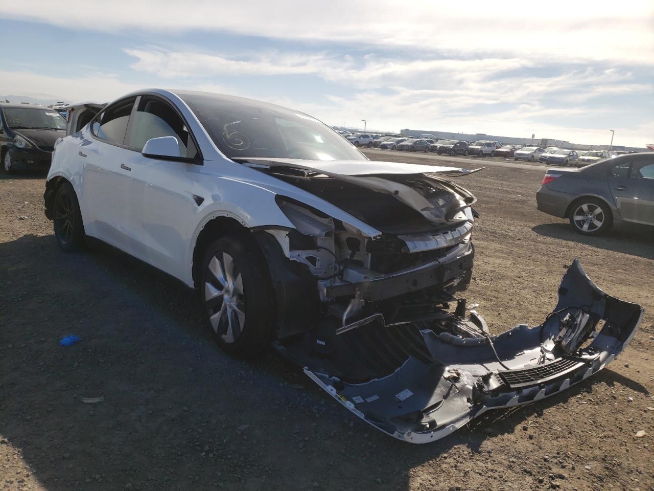 TESLA MODEL Y 2021 with VIN 5YJYGDEE4MF122328 - Photo from auction