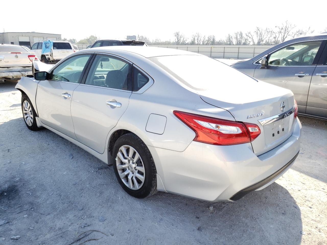 Photo 3 from auction – 2016 NISSAN ALTIMA 2.5 with VIN 1N4AL3AP0GN348084