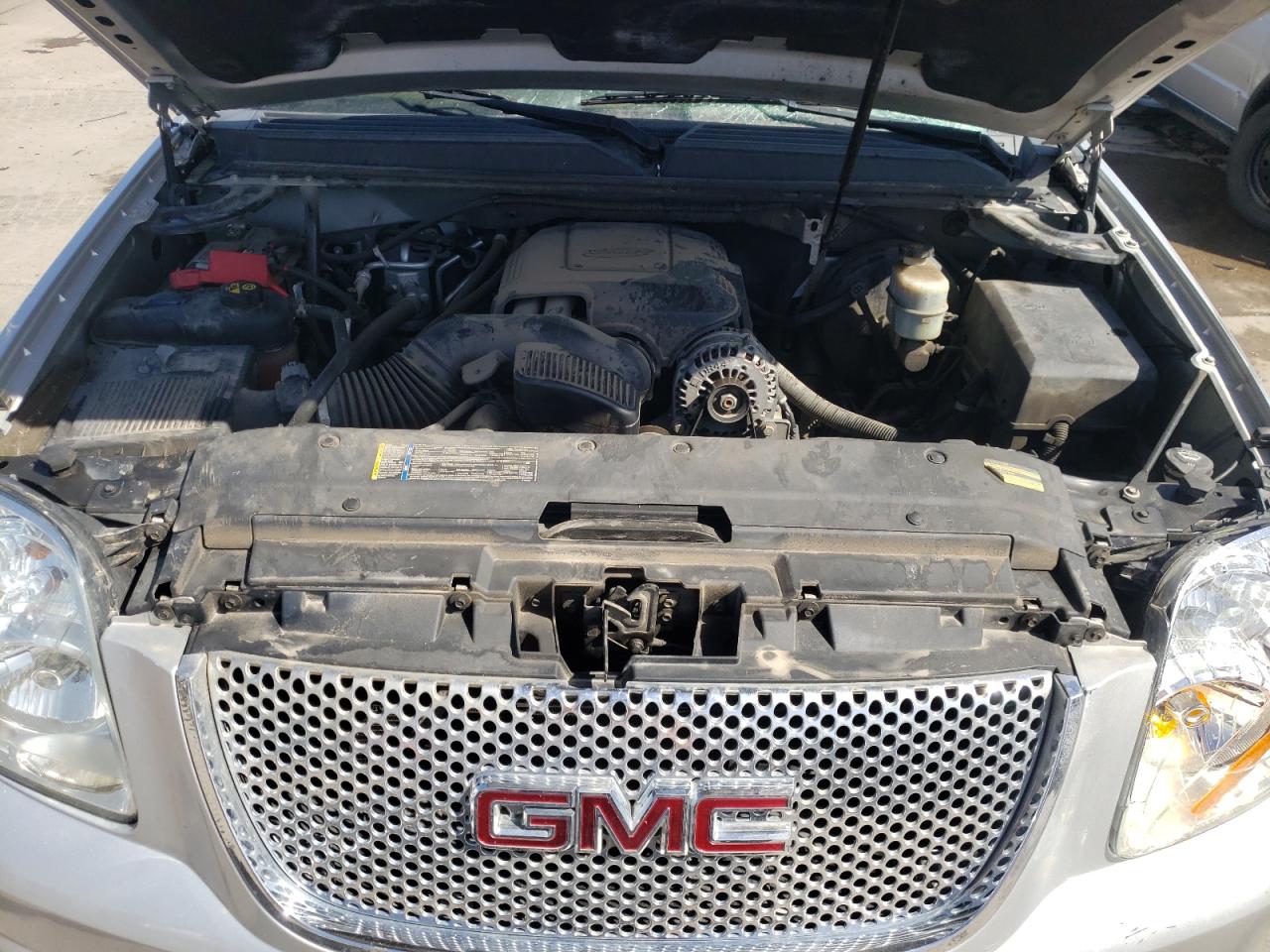 Photo 7 from auction – 2011 GMC YUKON DENA with VIN 1GKS2EEF3BR143184