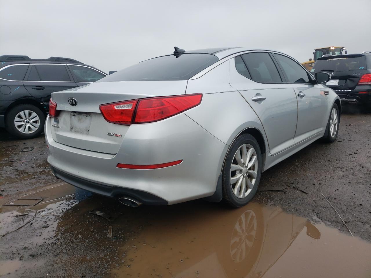 Photo 4 from auction – 2015 KIA OPTIMA EX with VIN 5XXGN4A79FG471705