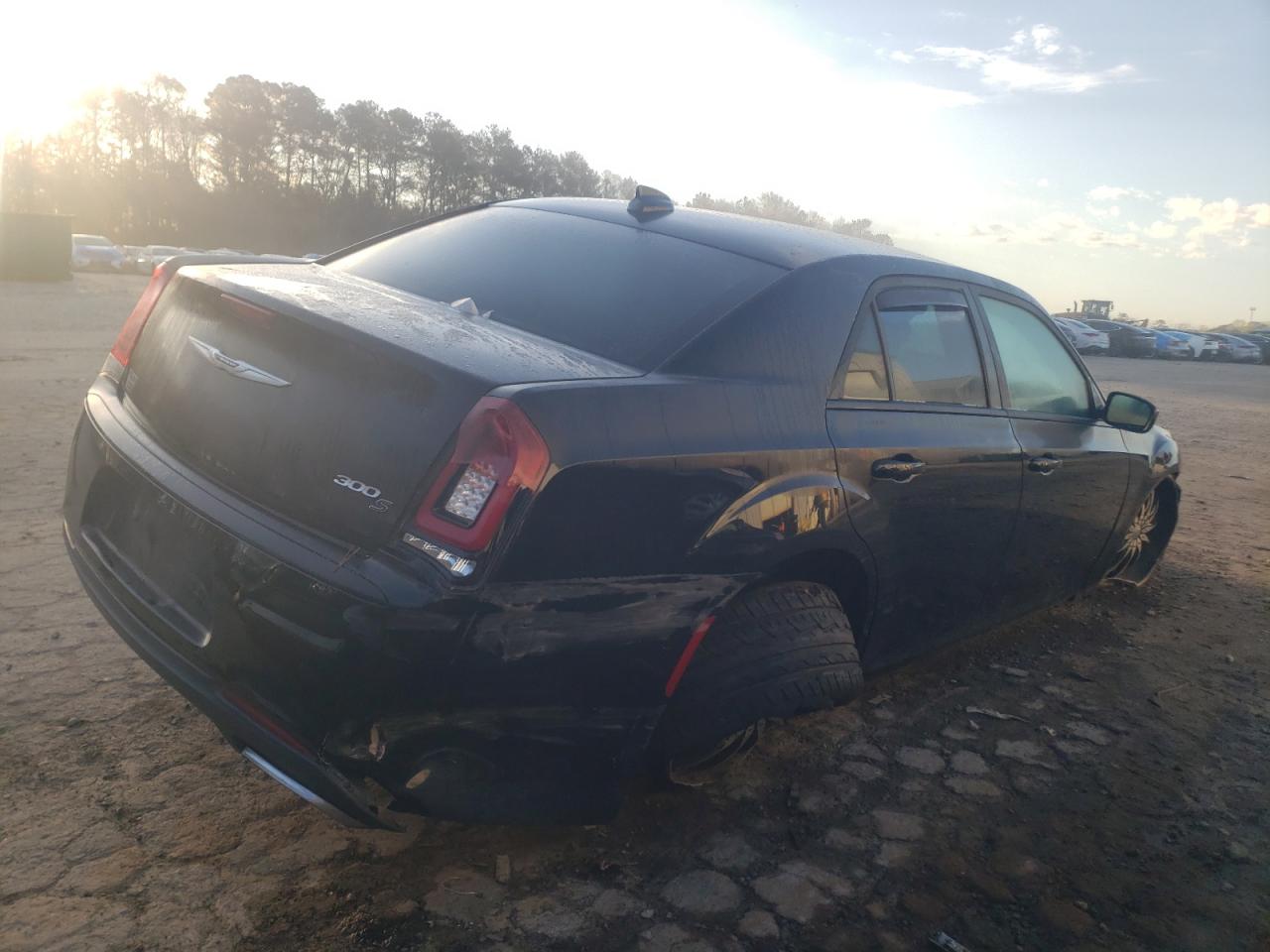 Photo 4 from auction – 2015 CHRYSLER 300 S with VIN 2C3CCABG3FH786499