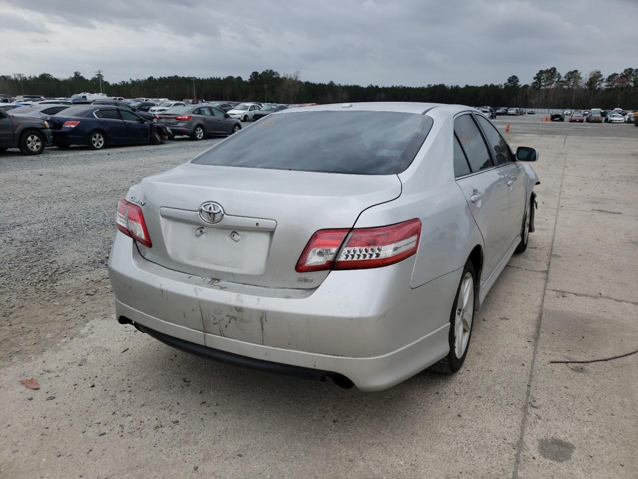Zdjęcie 4 z aukcji – 2011 TOYOTA CAMRY BASE z VIN 4T1BF3EK9BU772569