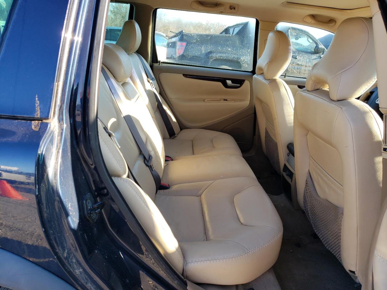 Photo 6 from auction – 2004 VOLVO XC70 with VIN YV1SZ59H041160460