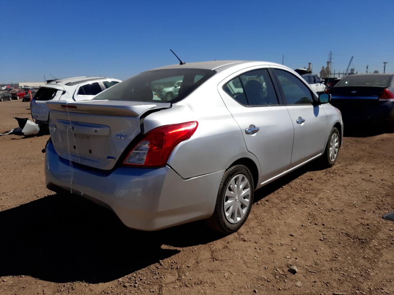 Photo 4 from auction – 2016 NISSAN VERSA S with VIN 3N1CN7AP0GL896772