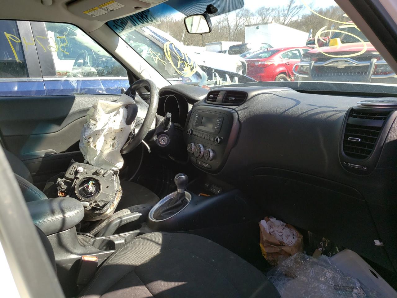 Photo 5 from auction – 2014 KIA SOUL with VIN KNDJN2A22E7021755