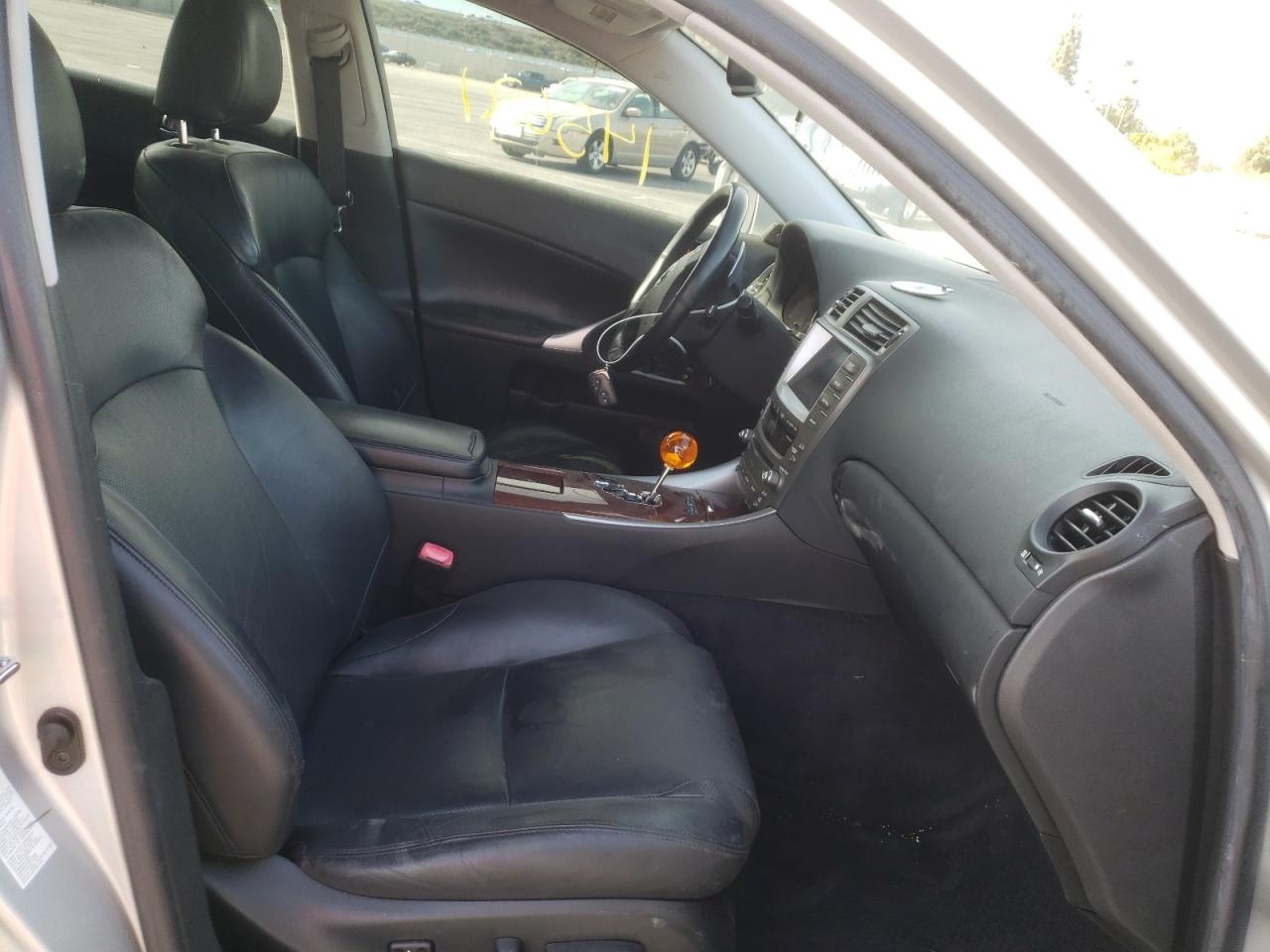 Photo 5 from auction – 2007 LEXUS IS 250 with VIN JTHBK262972055437