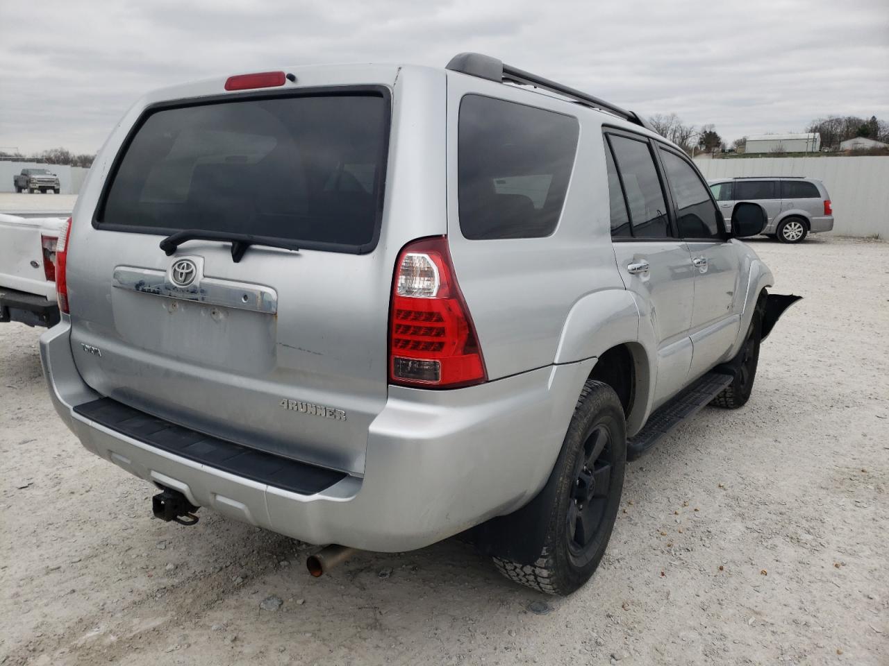 Photo 4 from auction – 2006 TOYOTA 4RUNNER SR with VIN JTEBU14R268071024
