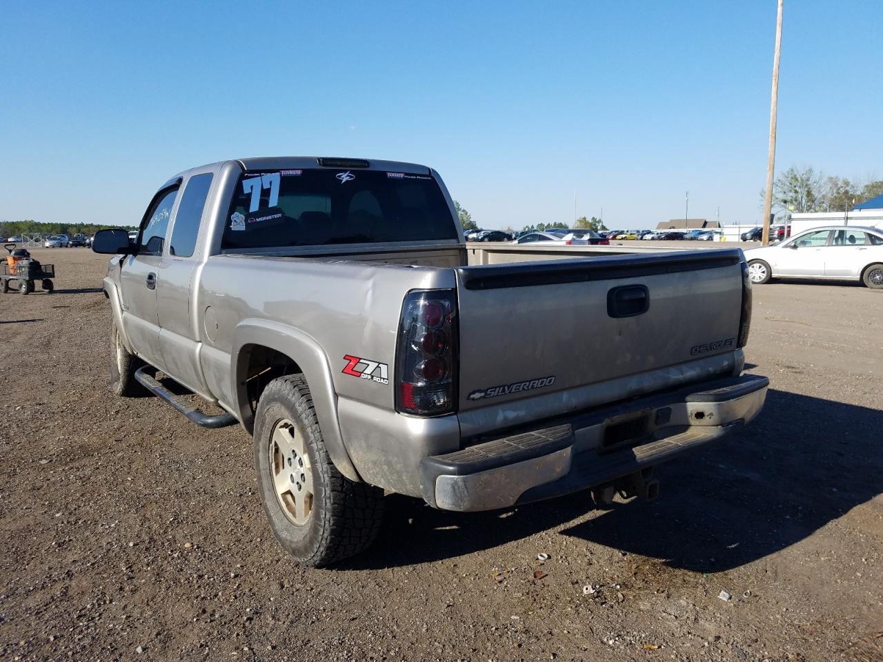 Photo 3 from auction – 2000 CHEVROLET SILVERADO with VIN 1GCEK19T1YE356748
