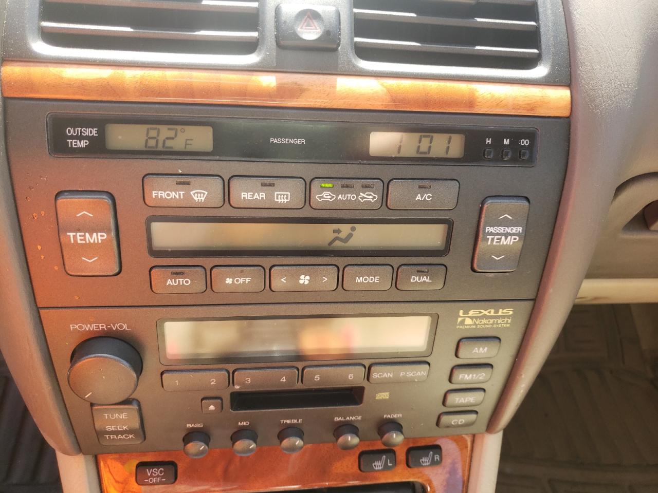 Photo 9 from auction – 2000 LEXUS LS 400 with VIN JT8BH28F5Y0172329