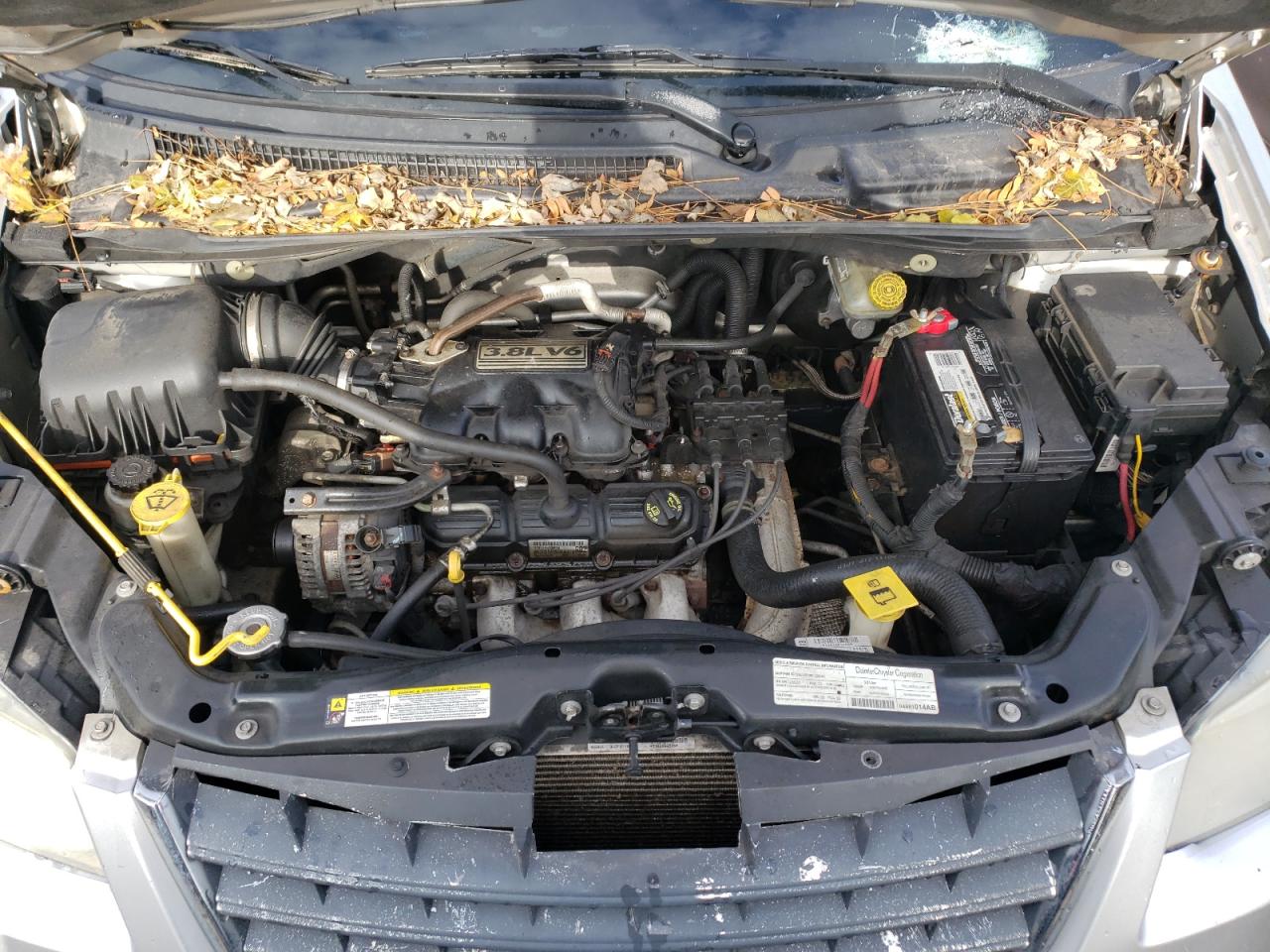 Photo 7 from auction – 2008 CHRYSLER TOWN & COU with VIN 2A8HR54P28R684346