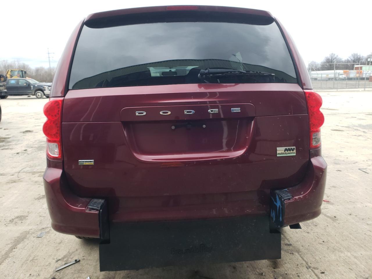 Photo 9 from auction – 2016 DODGE GRAND CARA with VIN 2C4RDGBG6GR385689